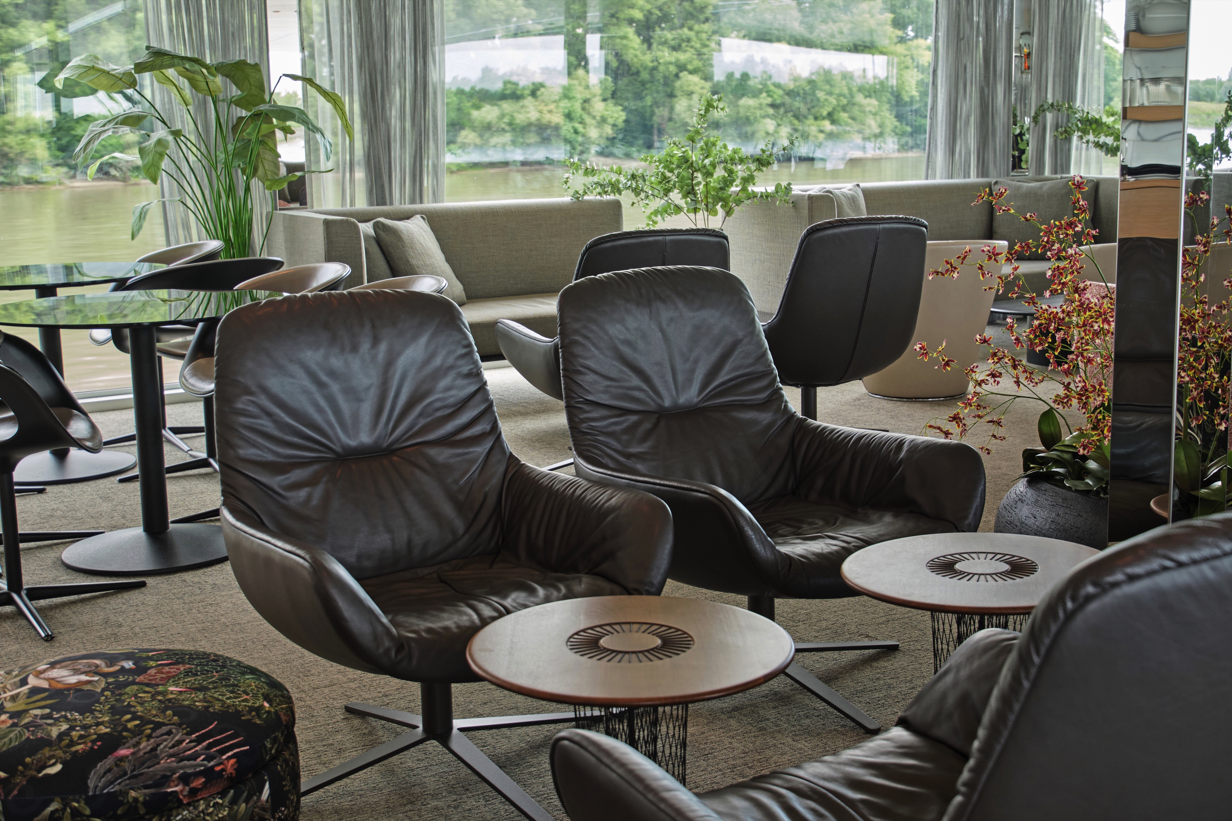 Scenic Amber - Panorama Lounge & Bar